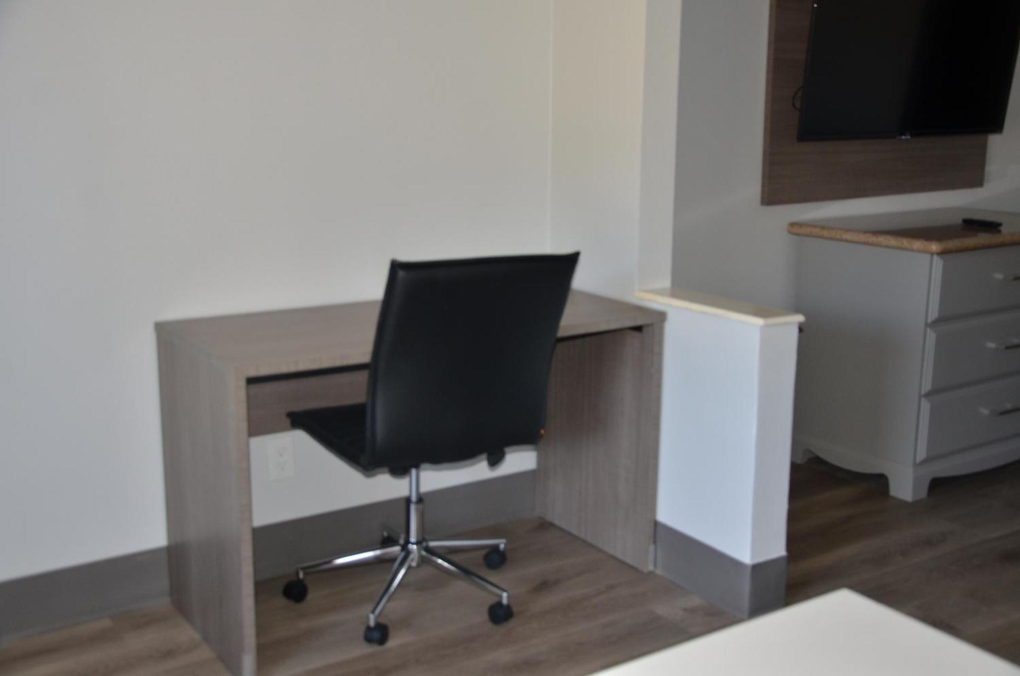 Baymont Suites Covington Ngoại thất bức ảnh