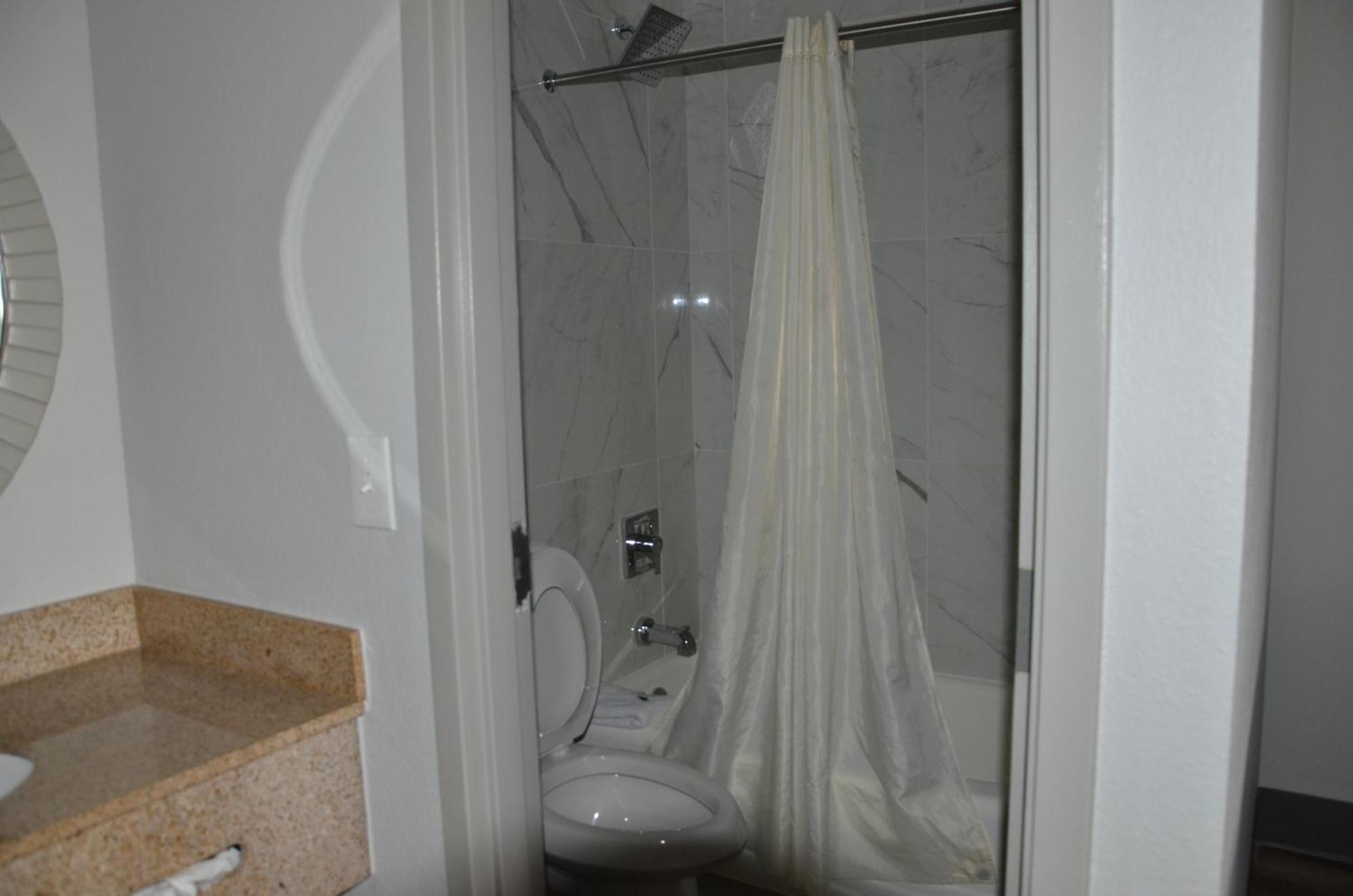 Baymont Suites Covington Ngoại thất bức ảnh